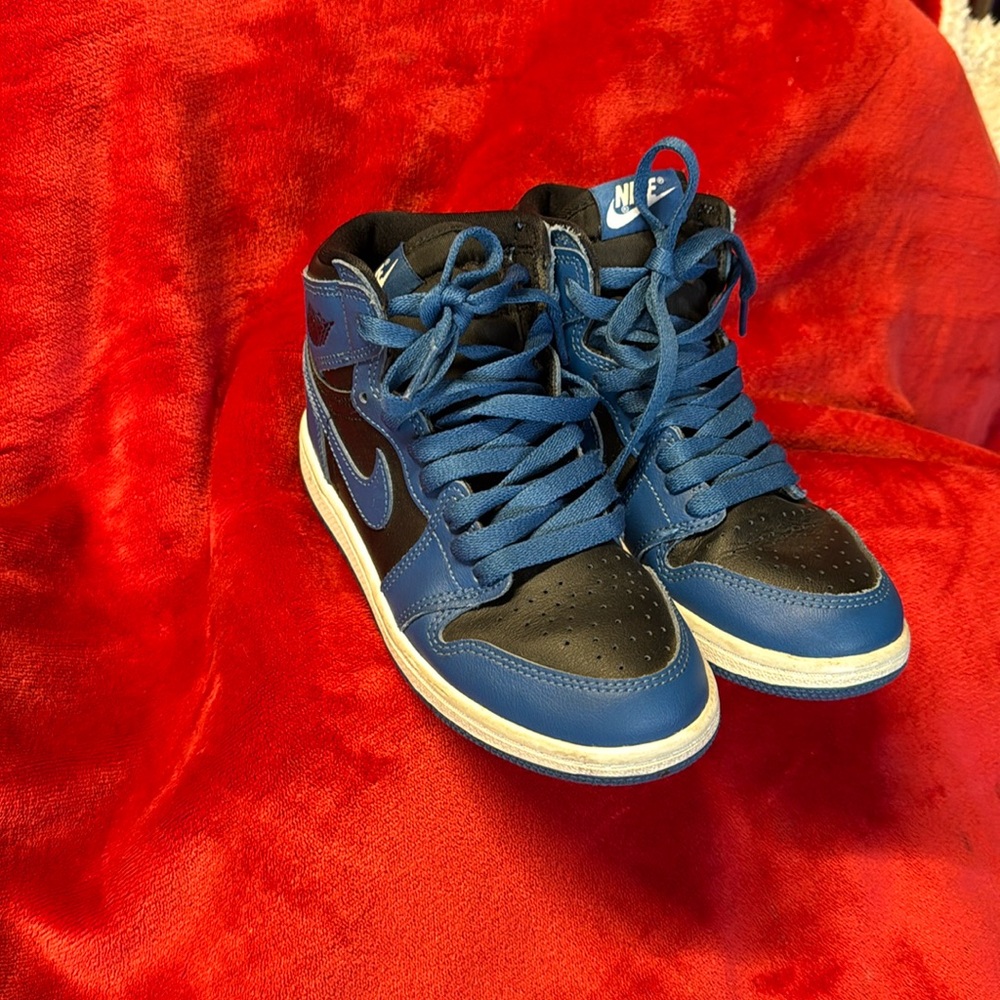Nike air Jordan retro one size 1.5y kids marina blue